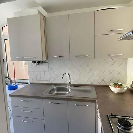 In - Ligurische Riviera 48201 * ألاسيو