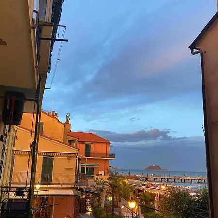 In - Ligurische Riviera 48201 * ألاسيو